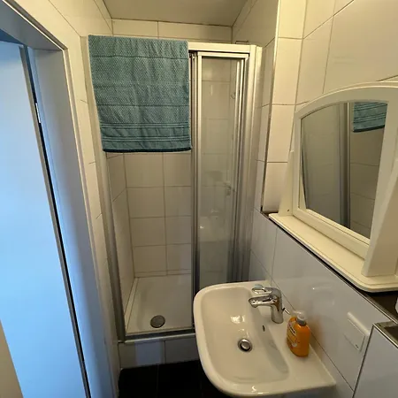 Pension Naehe Frankfurt Airport * 劳恩海姆